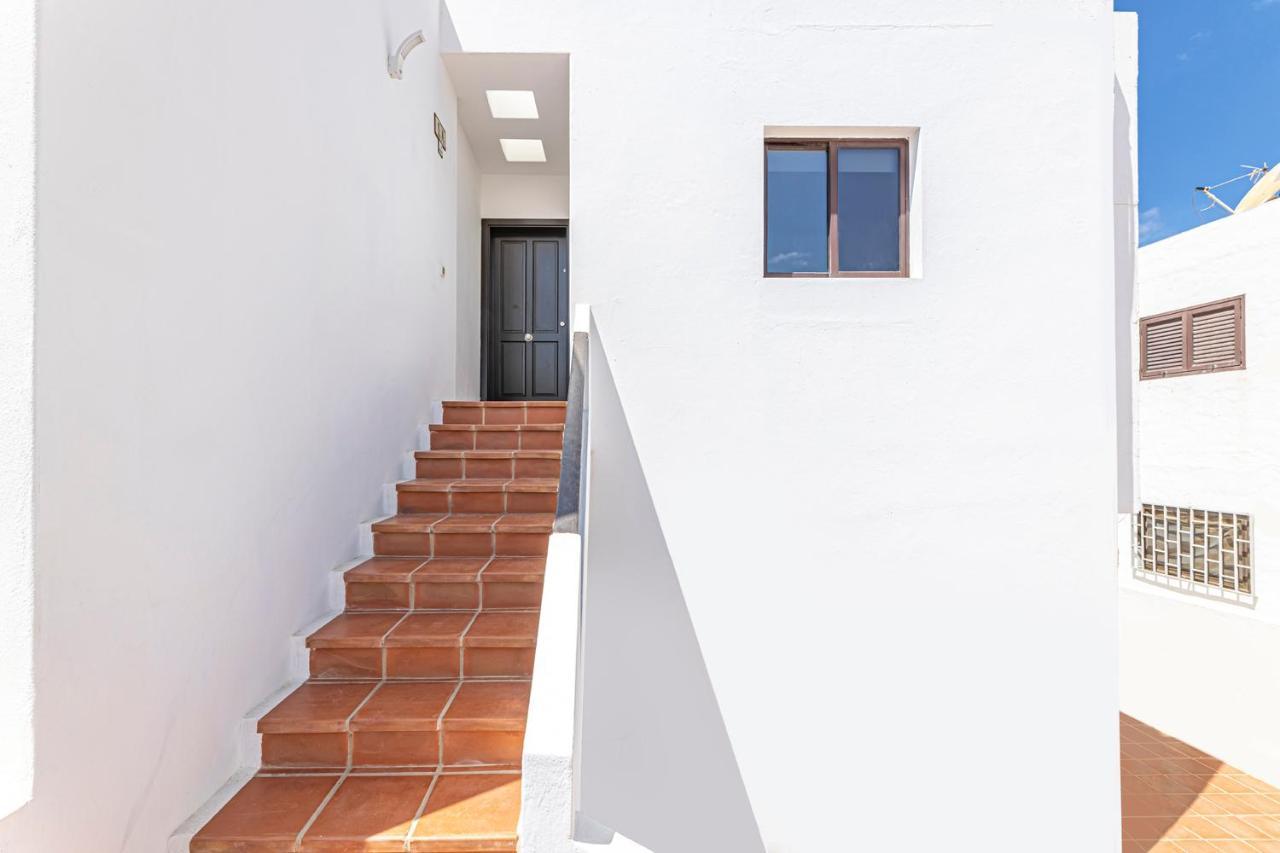 Holiday In Lanzarote! Tias Exterior photo
